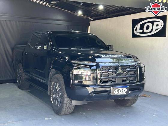MITSUBISHI TRITON 2.4 BITURBO DIESEL CD HPE 4X4 AUTOMÁTICO